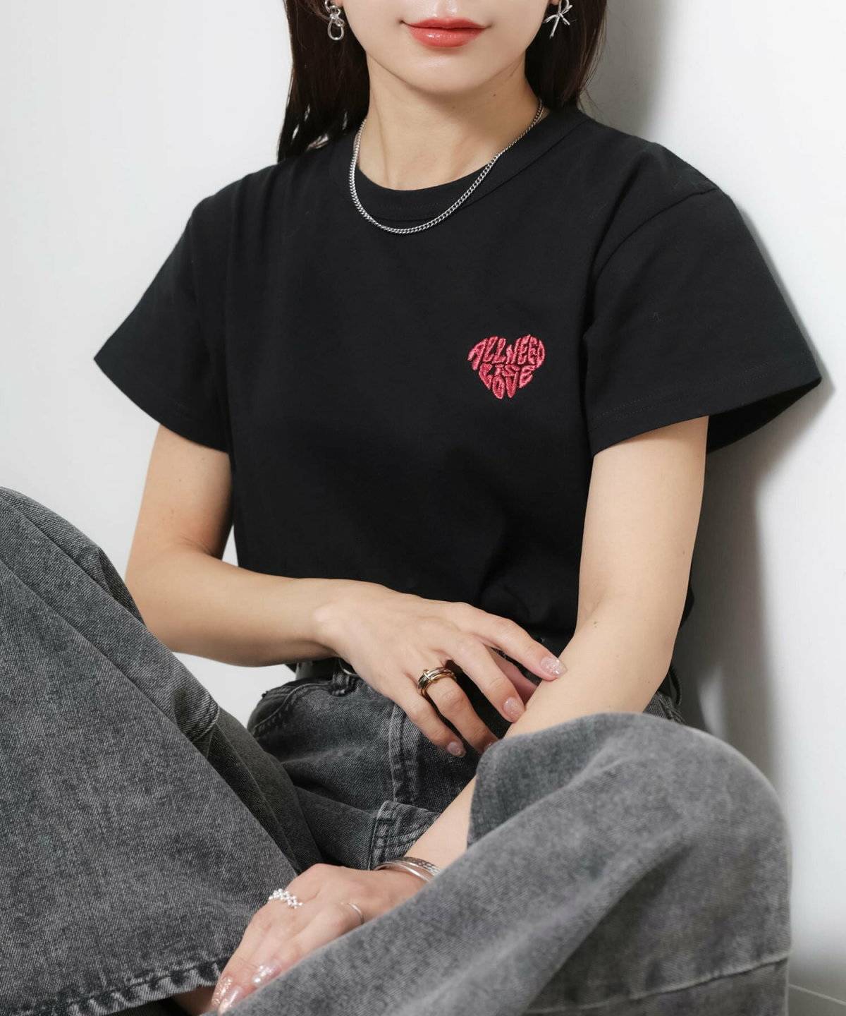 夏コーデの女性