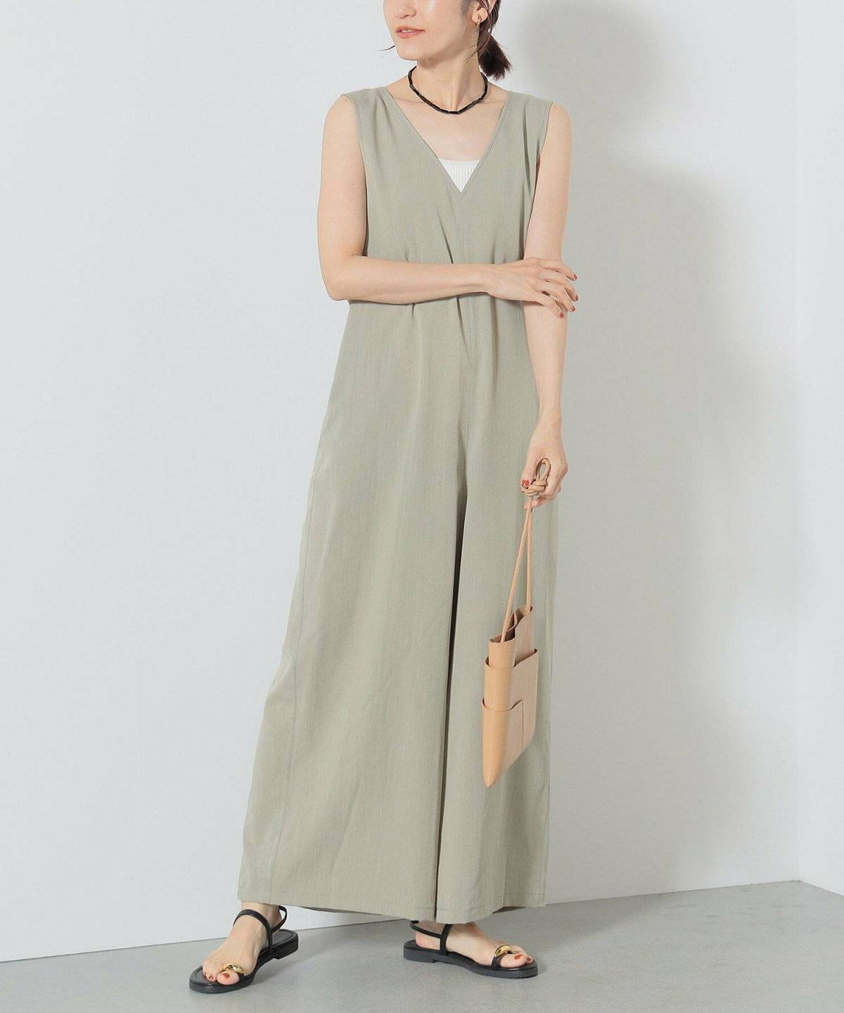 夏コーデの女性