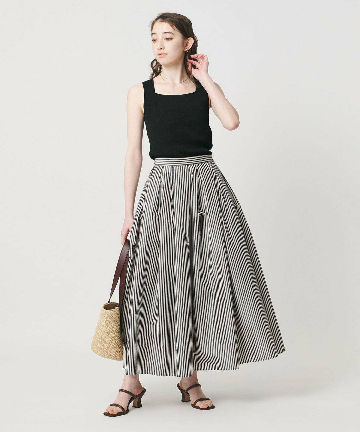 ノースリーブコーデ