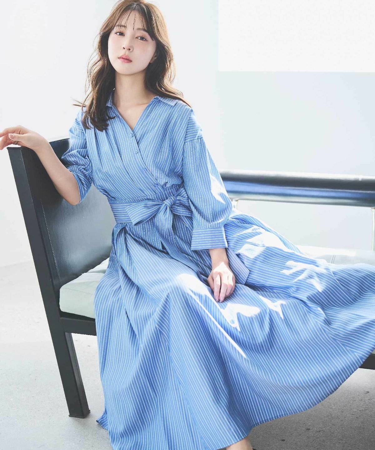 ワンピースを着た女性