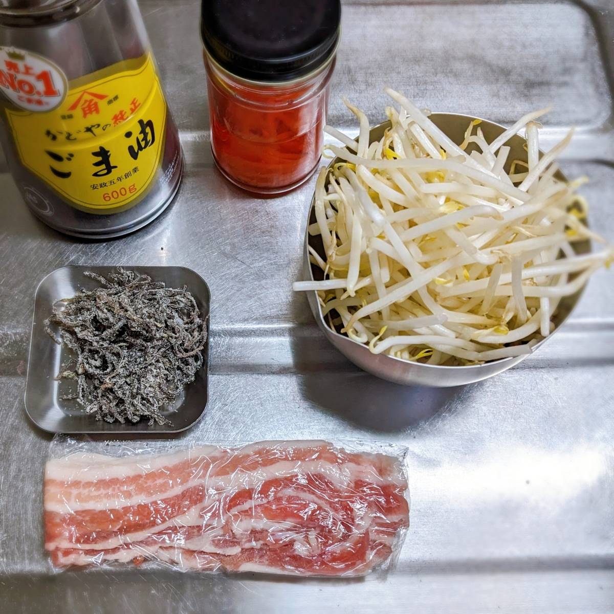 くらこん公式の「塩こんぶで豚バラ白菜」のレシピ