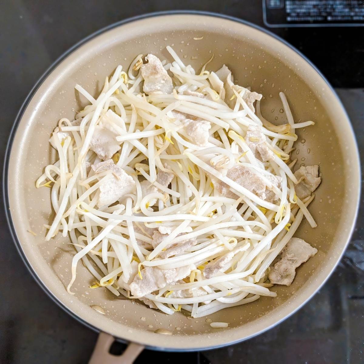 くらこん公式の「塩こんぶで豚バラ白菜」のレシピ