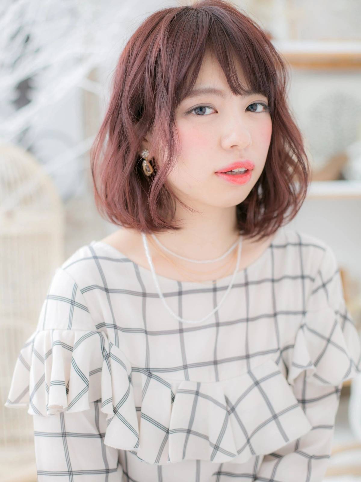 ピンクブラウンのふわボブ