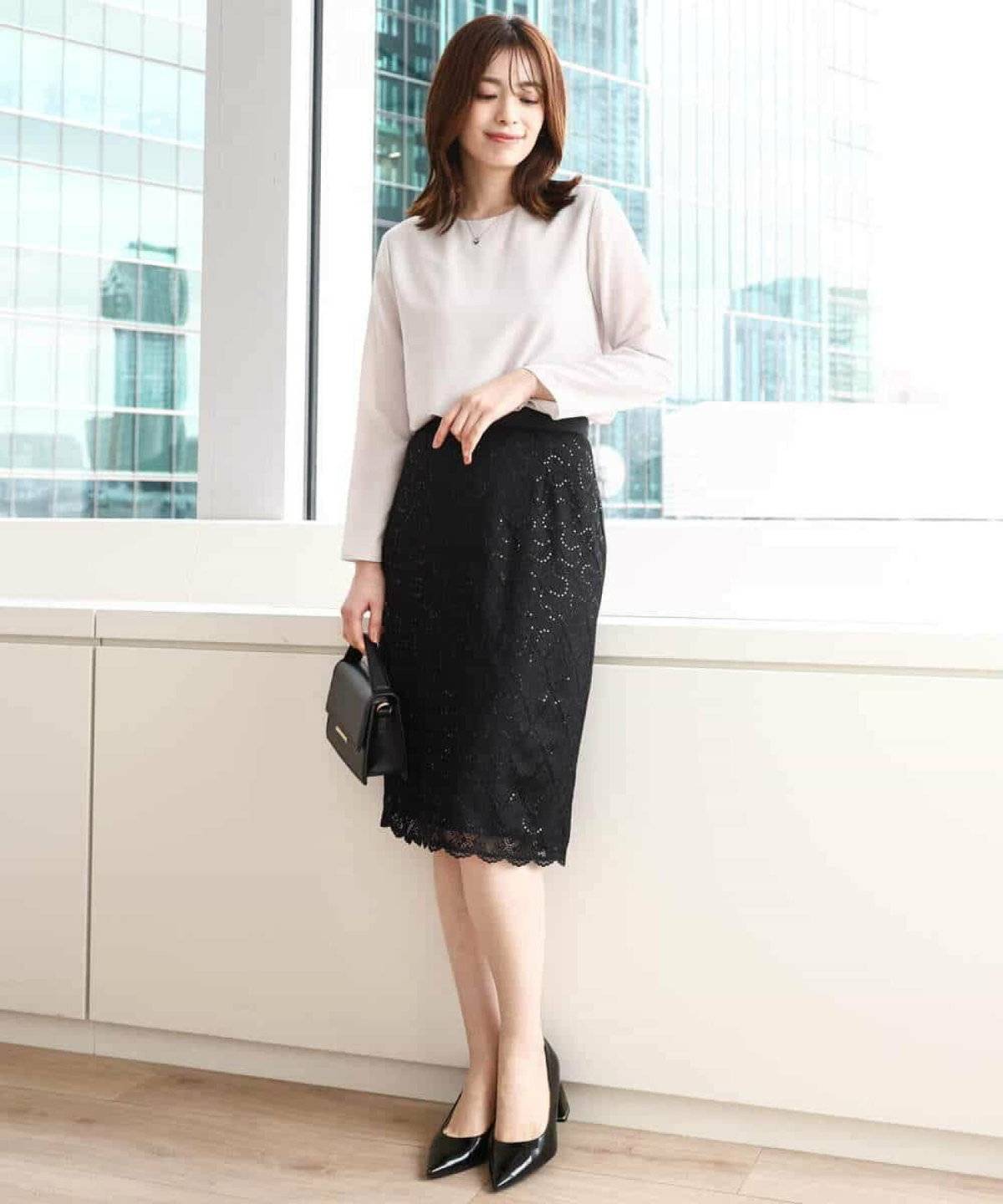 ペプラムブラストタイトスカートのコーデ