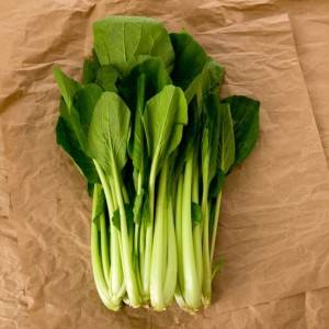 考えた人、マジで天才……。ほぼ5分で作れる「小松菜」の超簡単レシピ