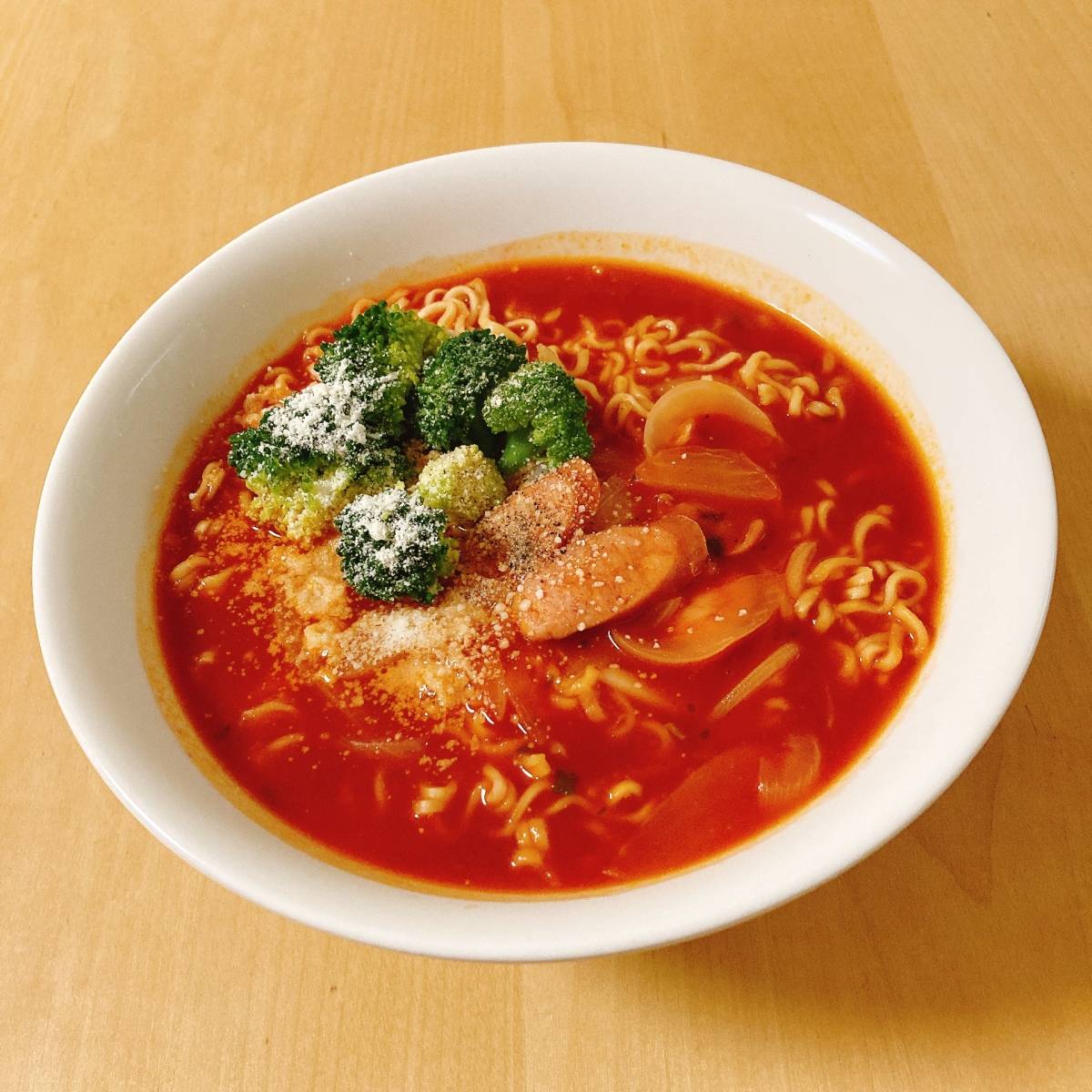 サッポロ一番公式の「ジュースで簡単♪トマトラーメン」のレシピ