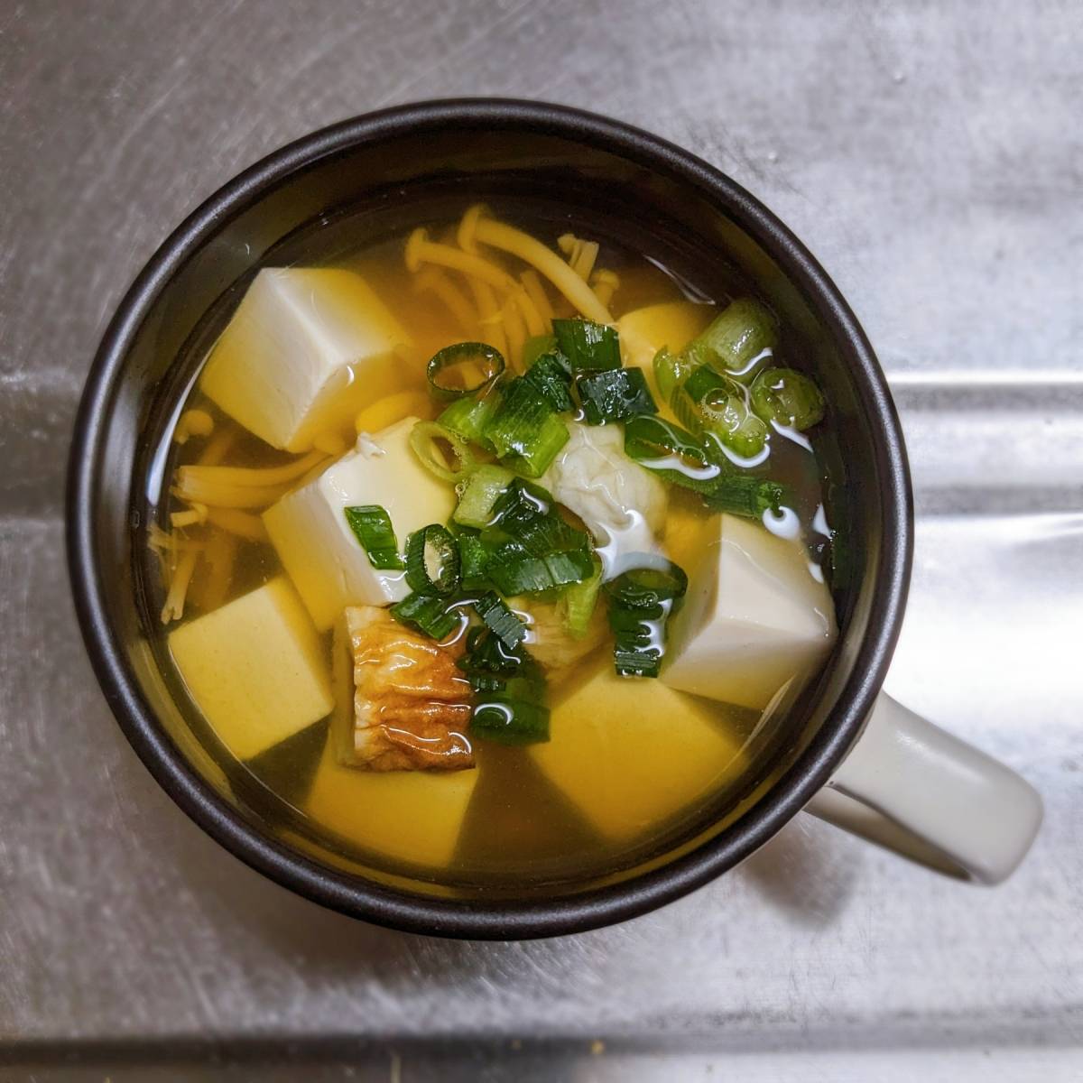 ニッスイ公式の「ちくわと豆腐の和風スープ」のレシピ