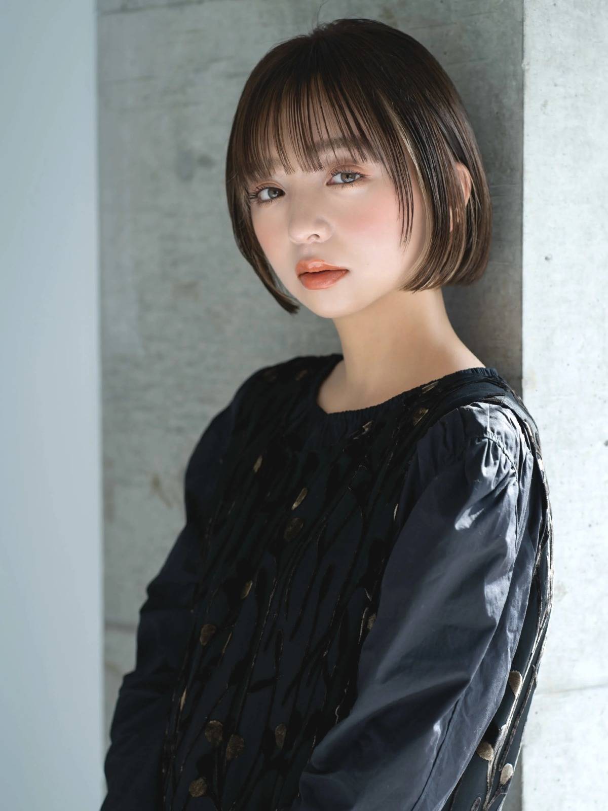 襟足短めのミニボブ