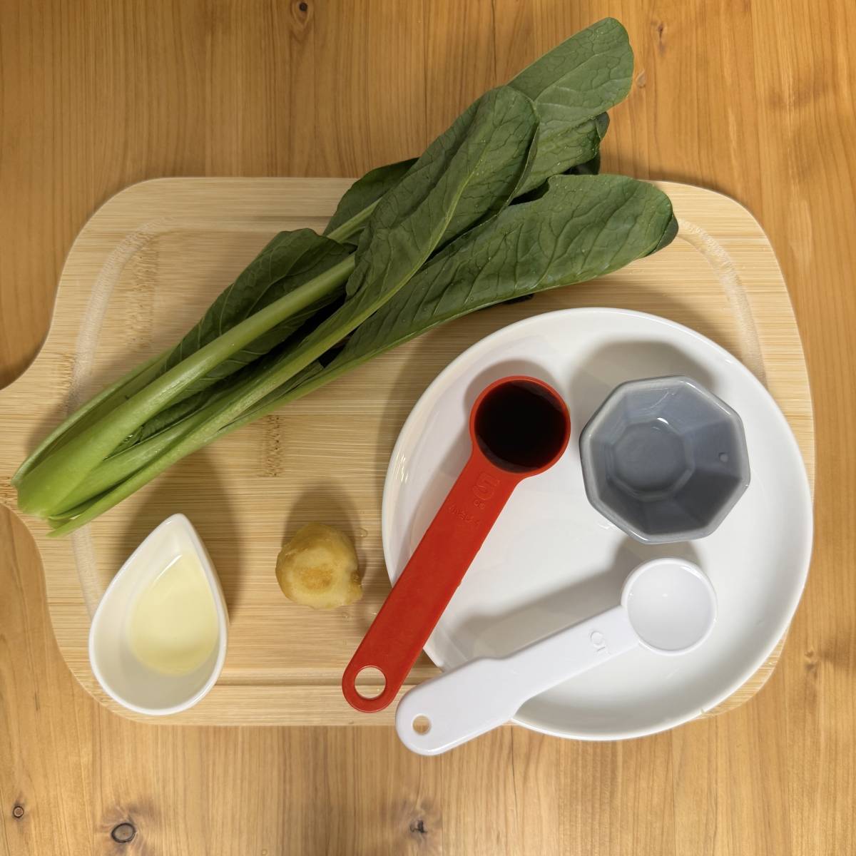 JAグループ公式の「お弁当に！皮付きしょうがと小松菜のピリッと炒め♪」のレシピ