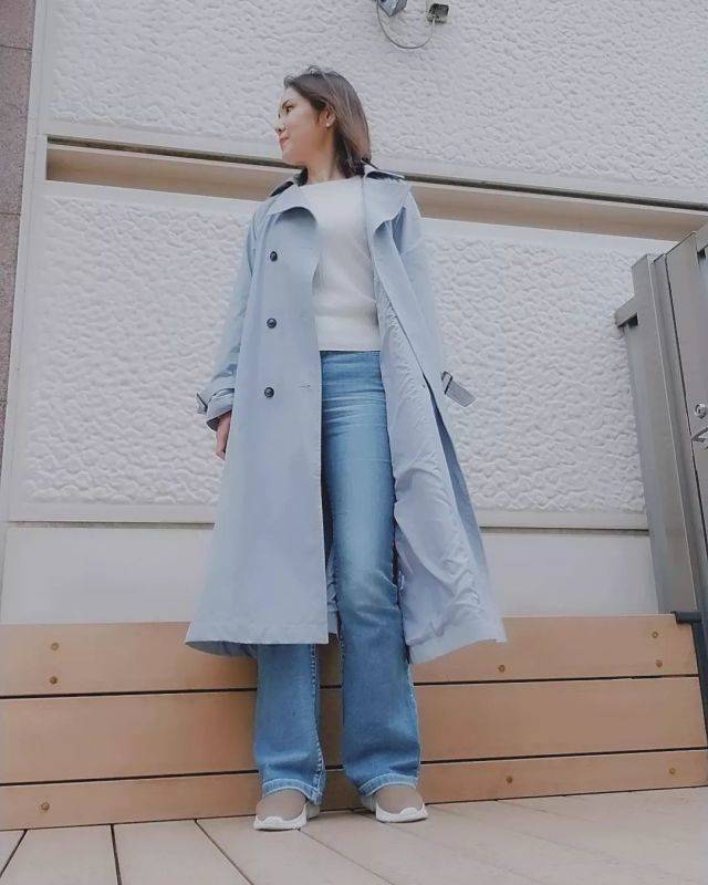 カラートレンチコートを主役にする♡