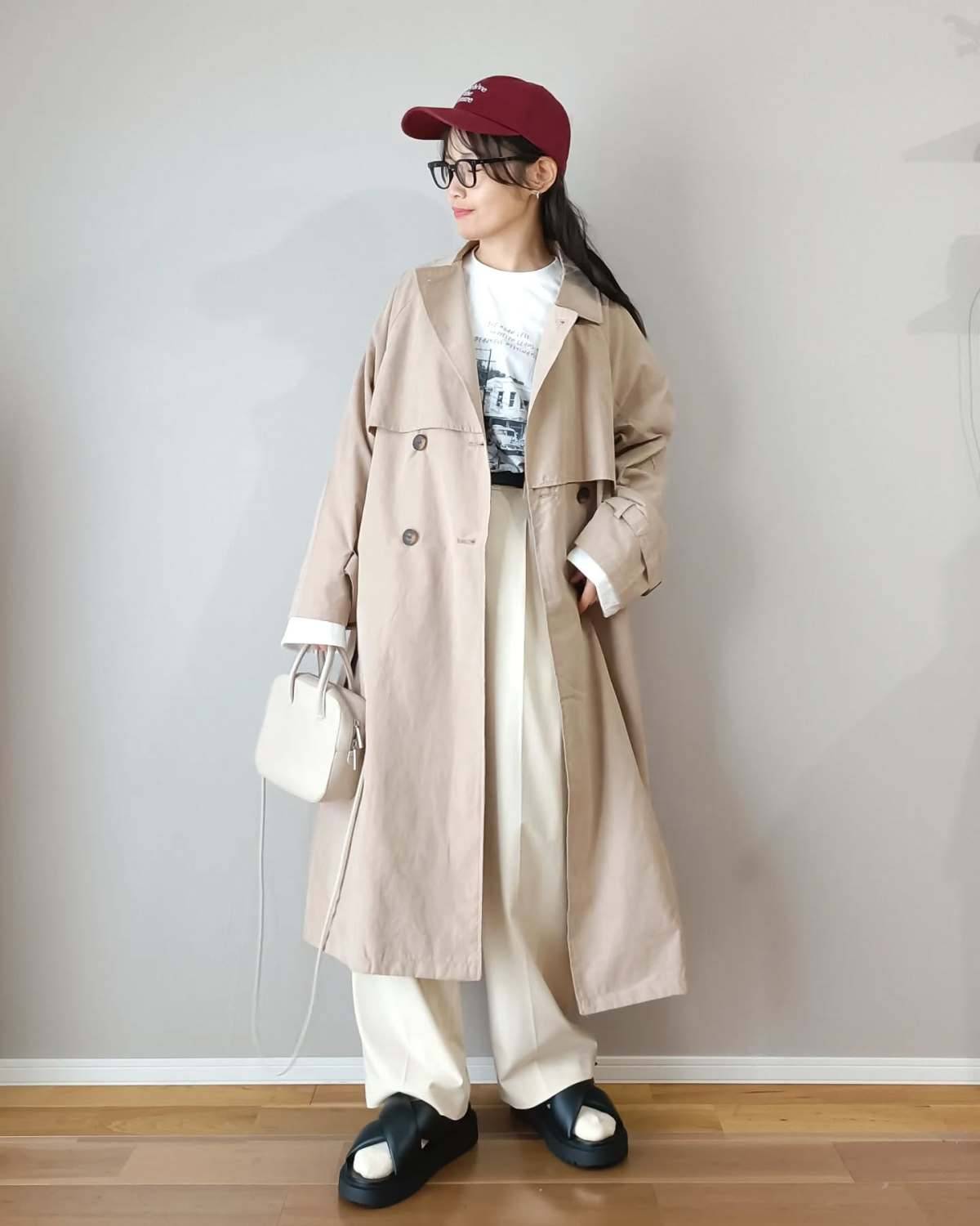 ホワイトコーデの上に羽織る！