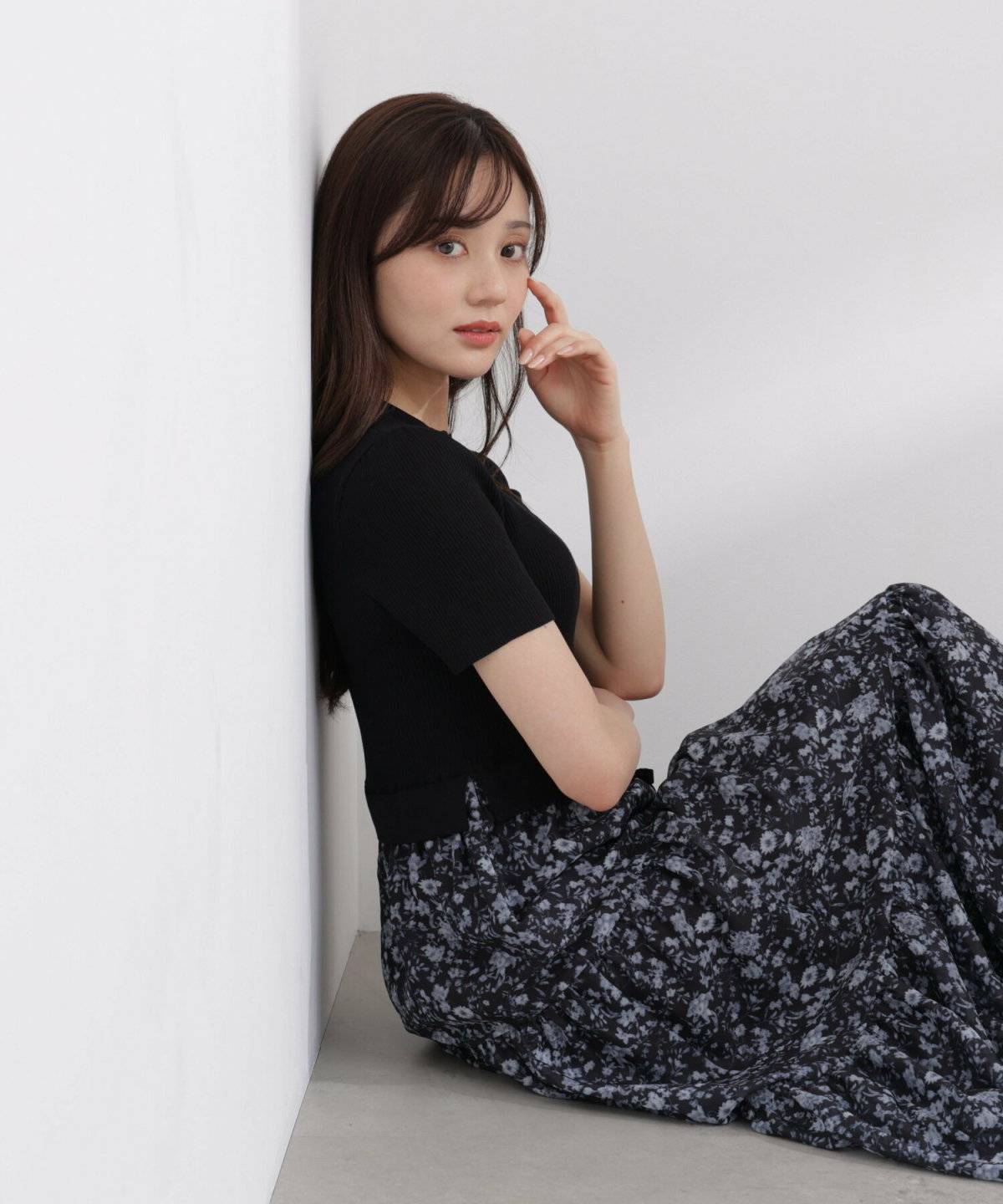 夏コーデの女性