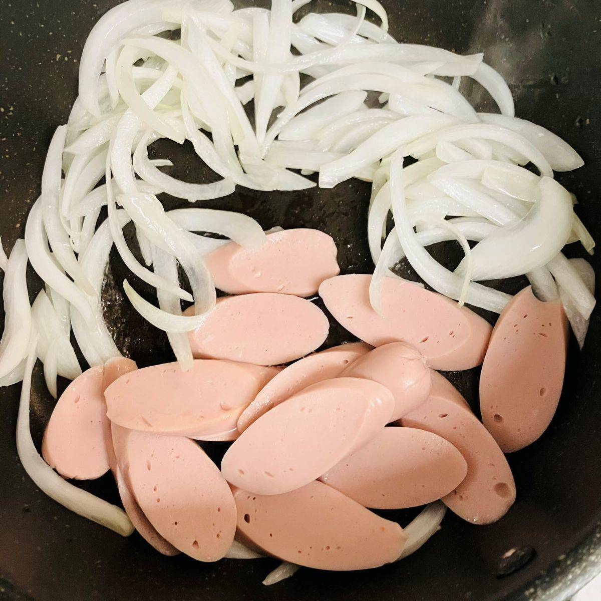 ニッスイ公式の「おさかなのソーセージのしょうが焼き弁当」のレシピ