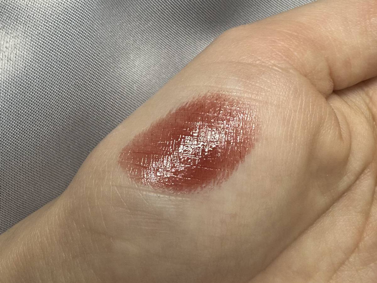 Laka「デビルリップ」スウォッチ