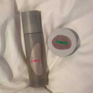 “ツヤ×束感”はオイルとバームで。全身の保湿にも使える「steini」のヘアセットアイテム