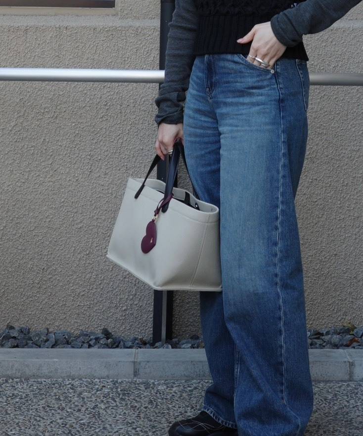 ajewのwidth duo bag