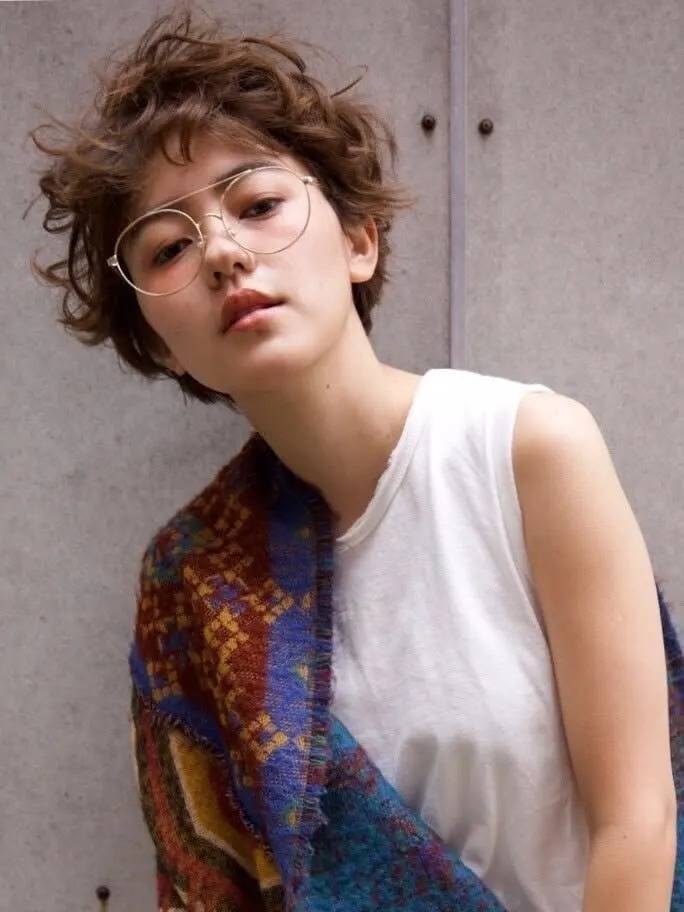 カーリーショート