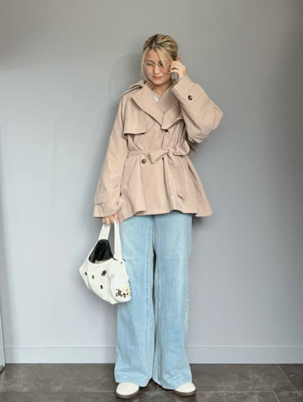 ショート丈のトレンチで今っぽく♪