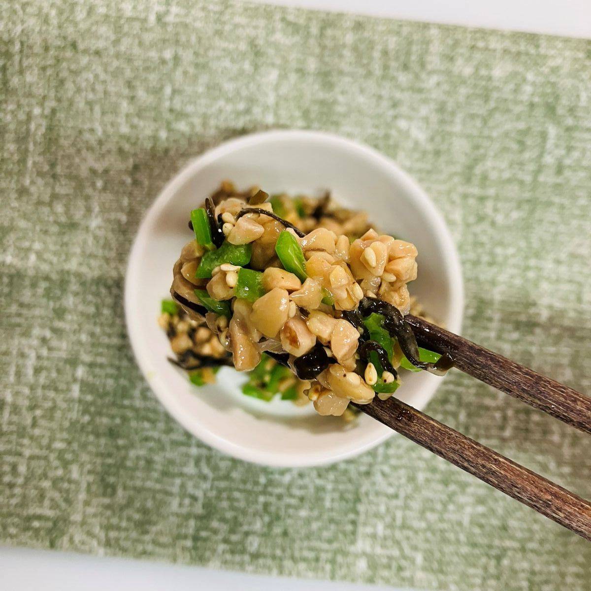 JAグループ公式の「ピーマンおかか昆布納豆」のレシピ