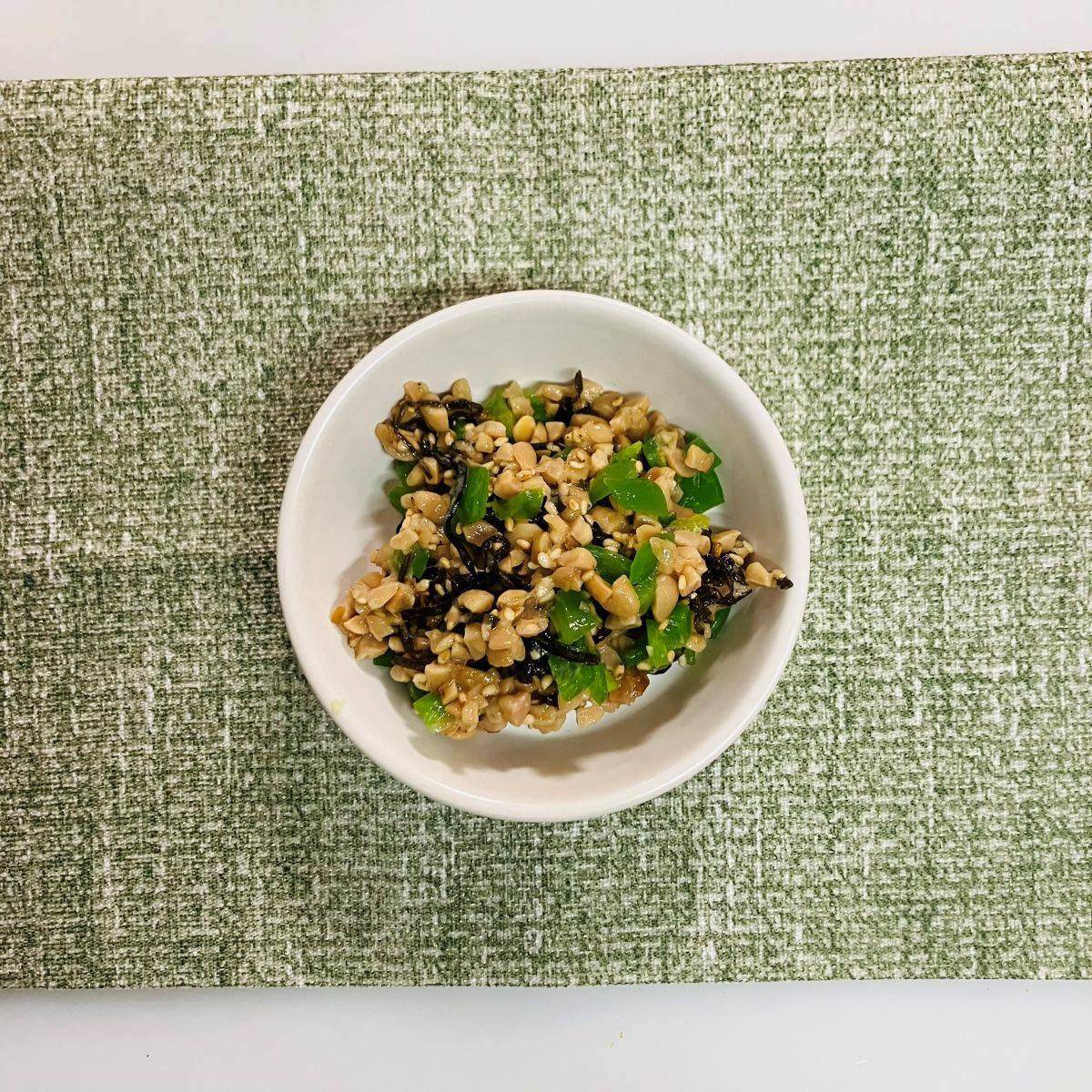 JAグループ公式の「ピーマンおかか昆布納豆」のレシピ