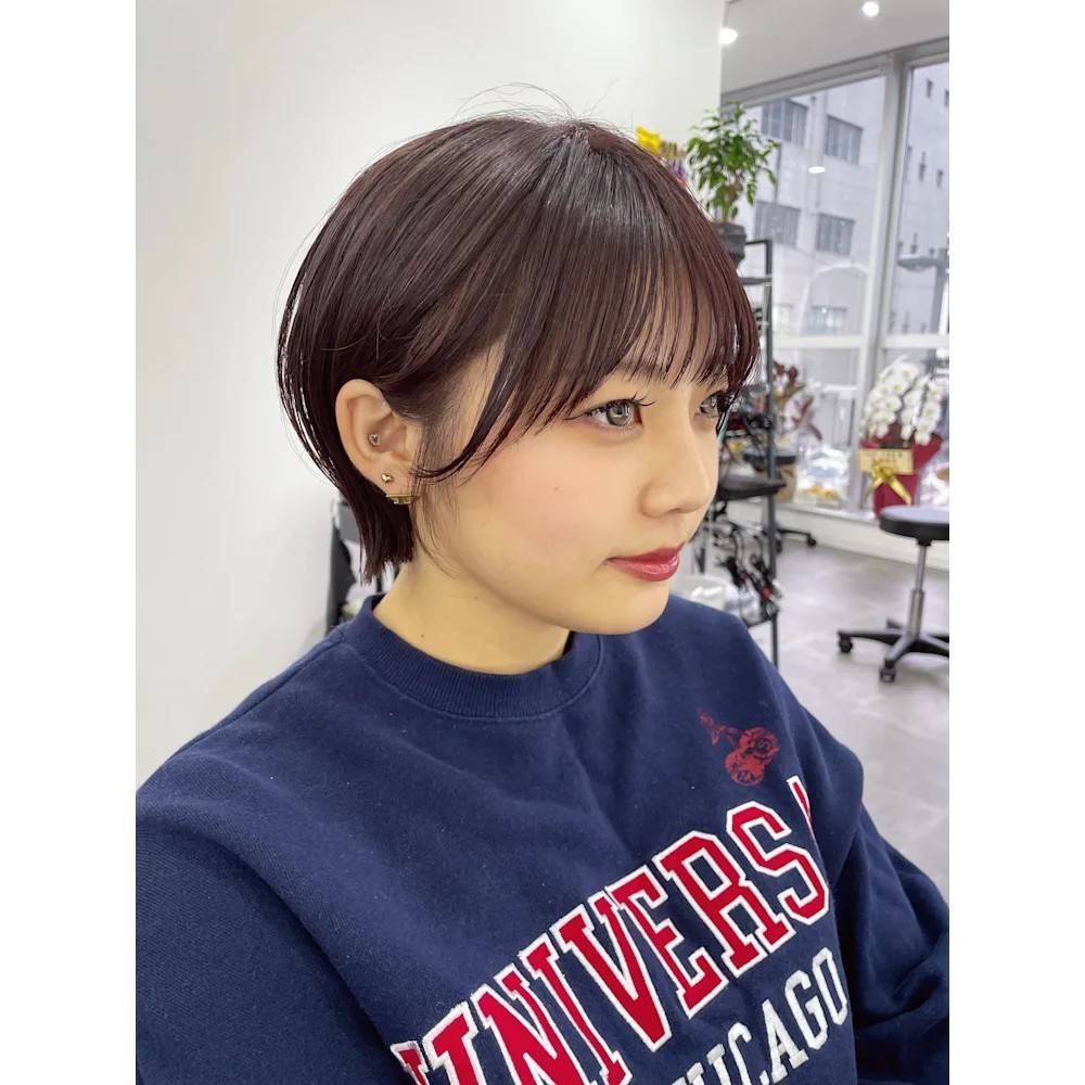 くびれのある丸みショート