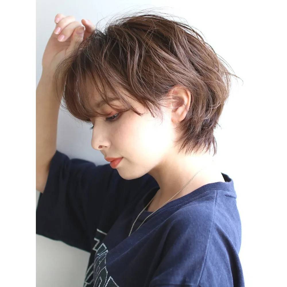 くせ毛風ウェーブのパーマショート