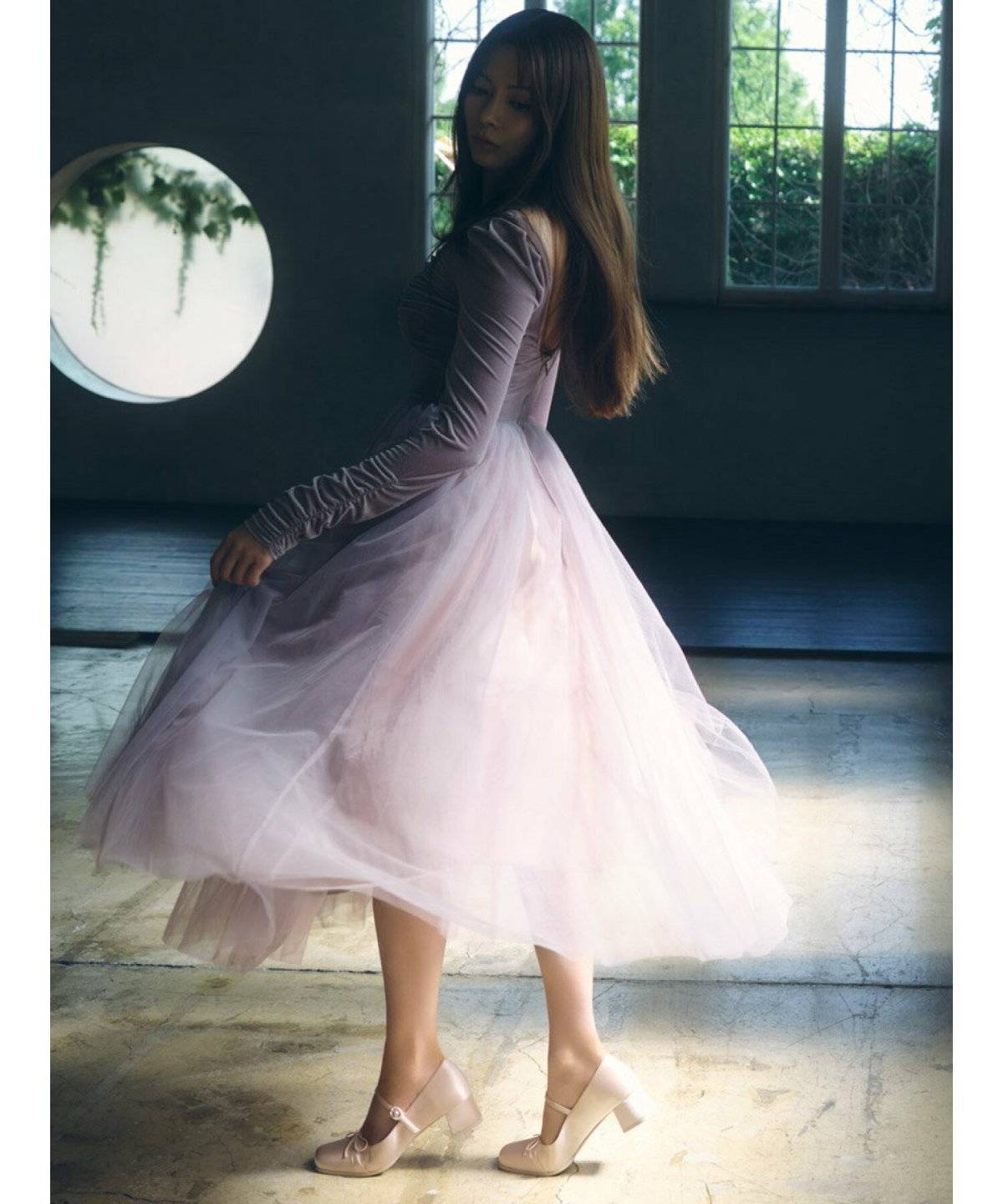 夏コーデの女性