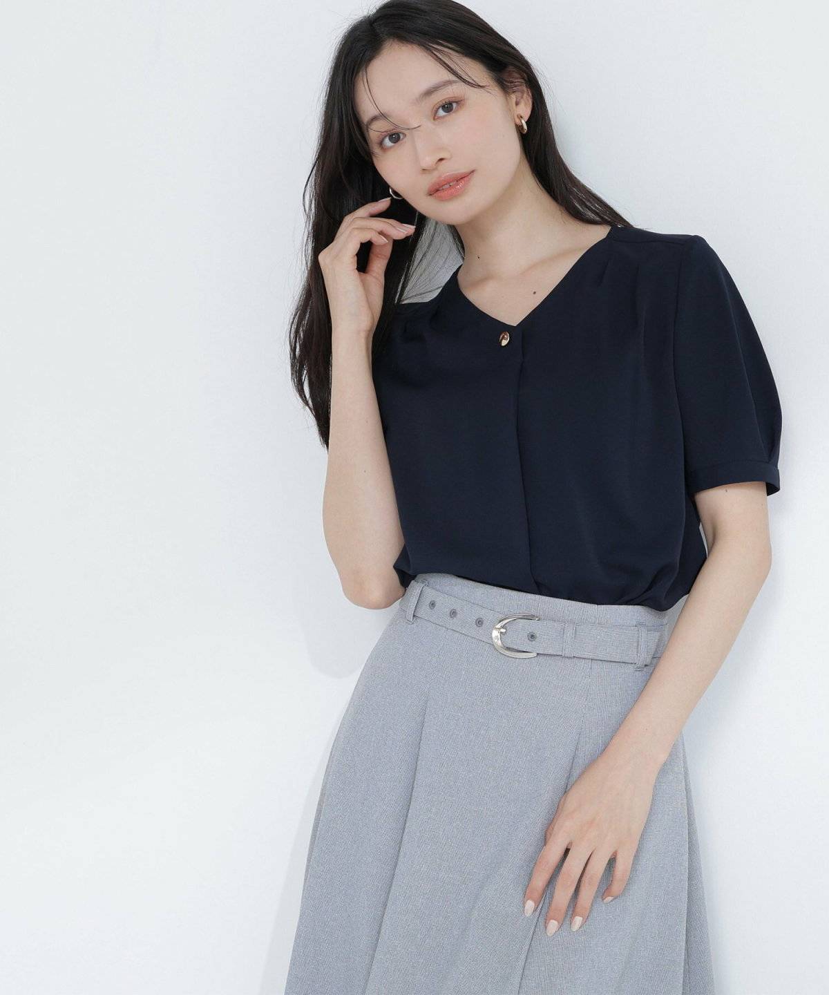 スカートコーデの女性