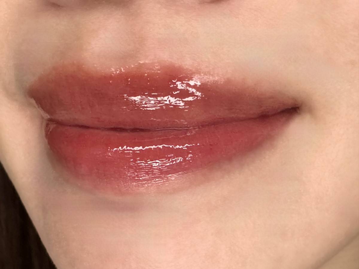 CANMAKE　グラスティントシロップ　02アイコニックローズの仕上りイメージ