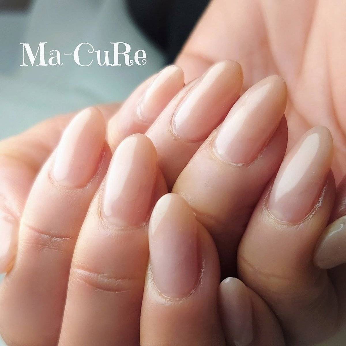 ヌーディーベージュネイル