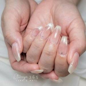 【2026年春】今っぽくアップデート。最新ヌーディーベージュネイル5選