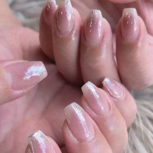 【2026年春】こなれ感を演出できるよ。最新ピンクブラウンネイル5選