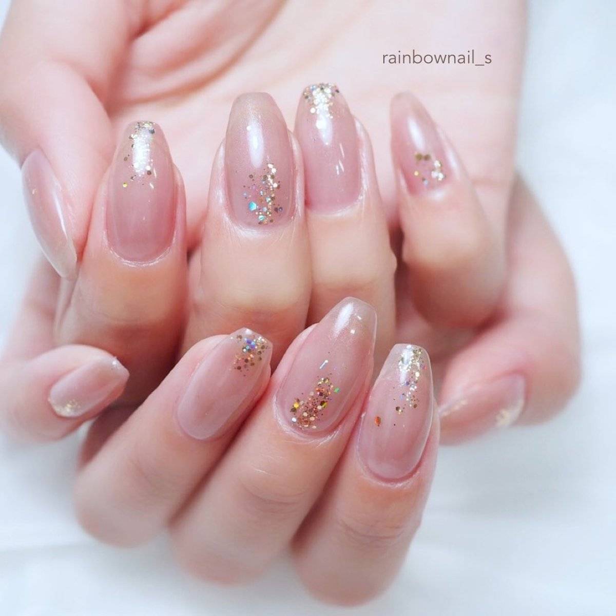 ピンクゴールドネイル