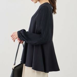 着るだけで細く見える！買い逃せないトップス5選〜2026年初春〜