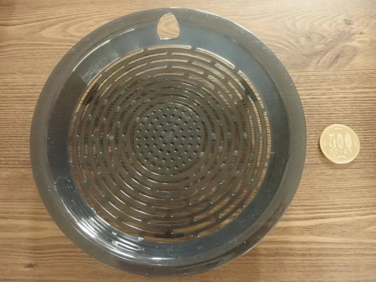 DAISO(ダイソー)：COOK平ザル 小