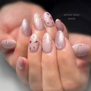 【2026年春】こなれ感たっぷりだよ。最新スモーキーピンクネイル5選