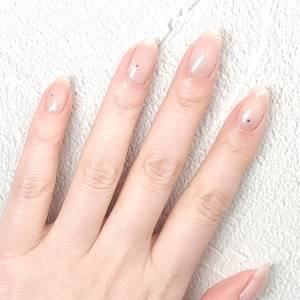 重ねるだけで垢抜ける。不器用さん向け「ヴェールカラーネイル」のやり方