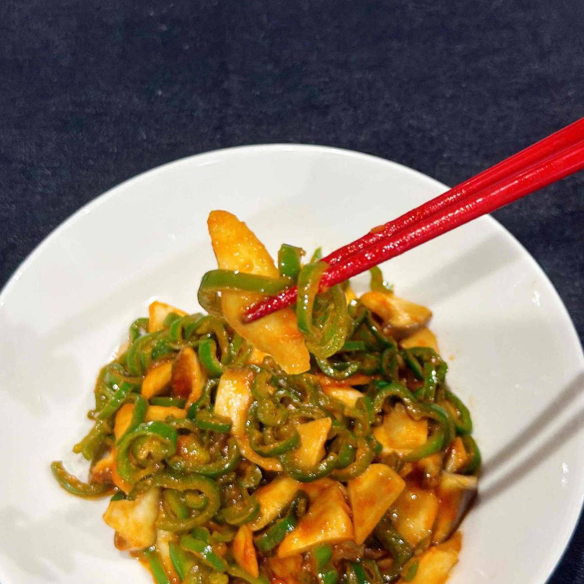 JAグループ公式の「エリンギとピーマンのケチャップ＆マヨガーリック炒め」のレシピ