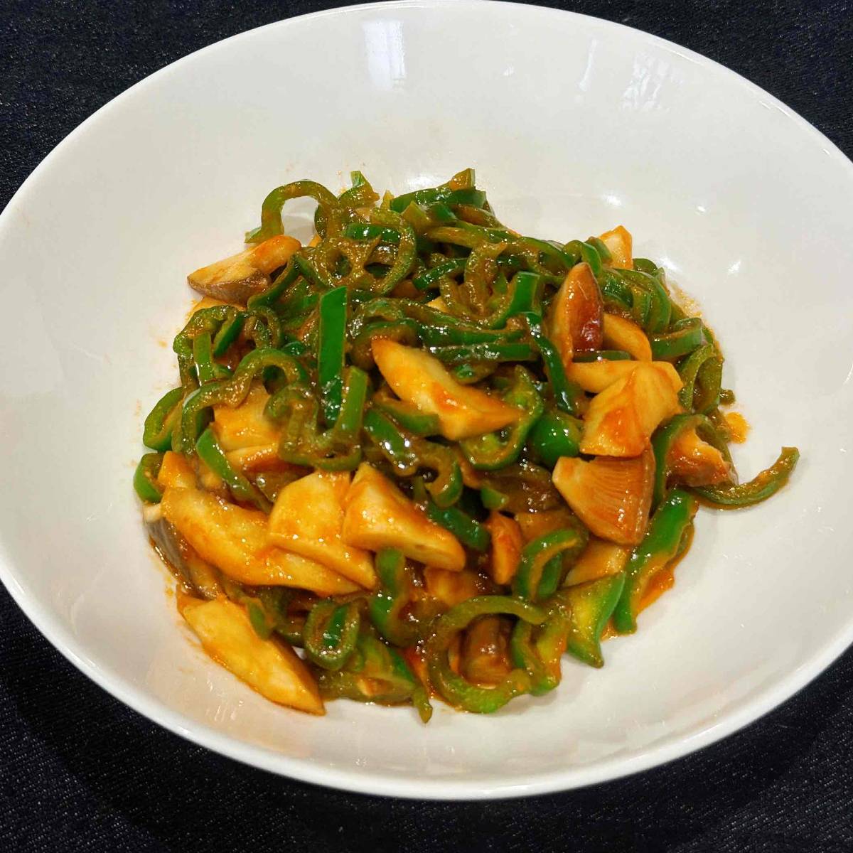 JAグループ公式の「エリンギとピーマンのケチャップ＆マヨガーリック炒め」のレシピ