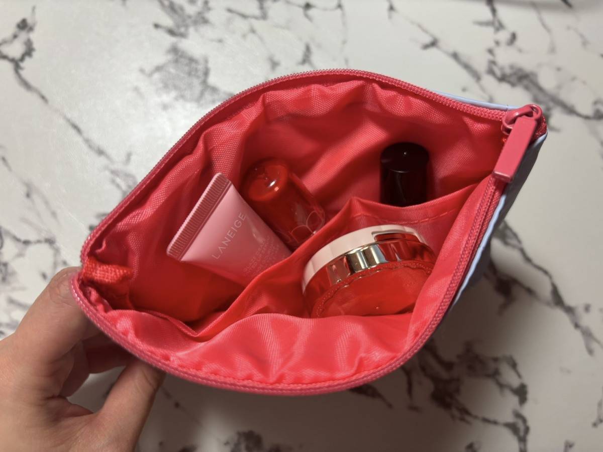 3COINS パディングミニポーチ デザイン＆質感チェック③