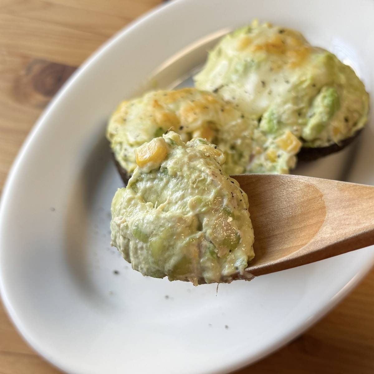 いなば公式の「アボカド×いなばライトツナ×コーン！濃厚アボカドグラタン」のレシピ 