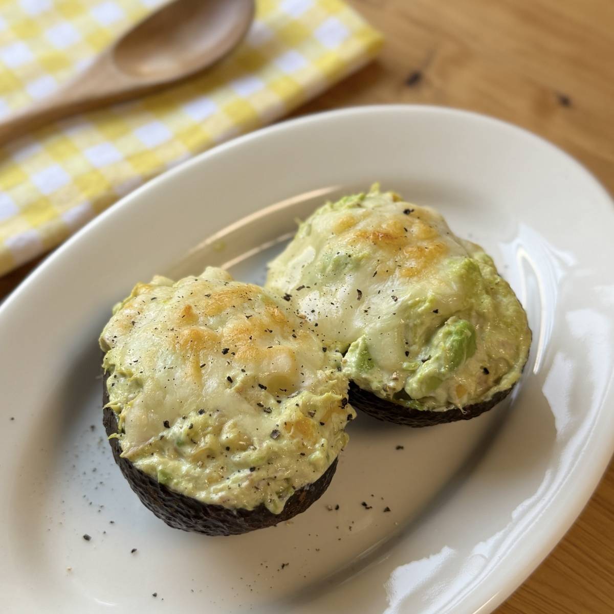 いなば公式の「アボカド×いなばライトツナ×コーン！濃厚アボカドグラタン」のレシピ 