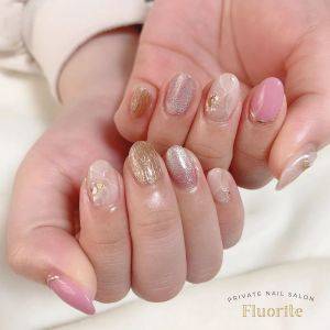 【2026年4月】春気分を高めてくれるよ。最新ピンクゴールドネイル5選