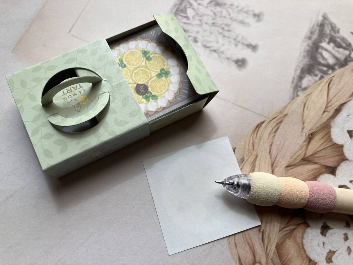 セリアのボックス入りメモ クオッカの洋菓子店