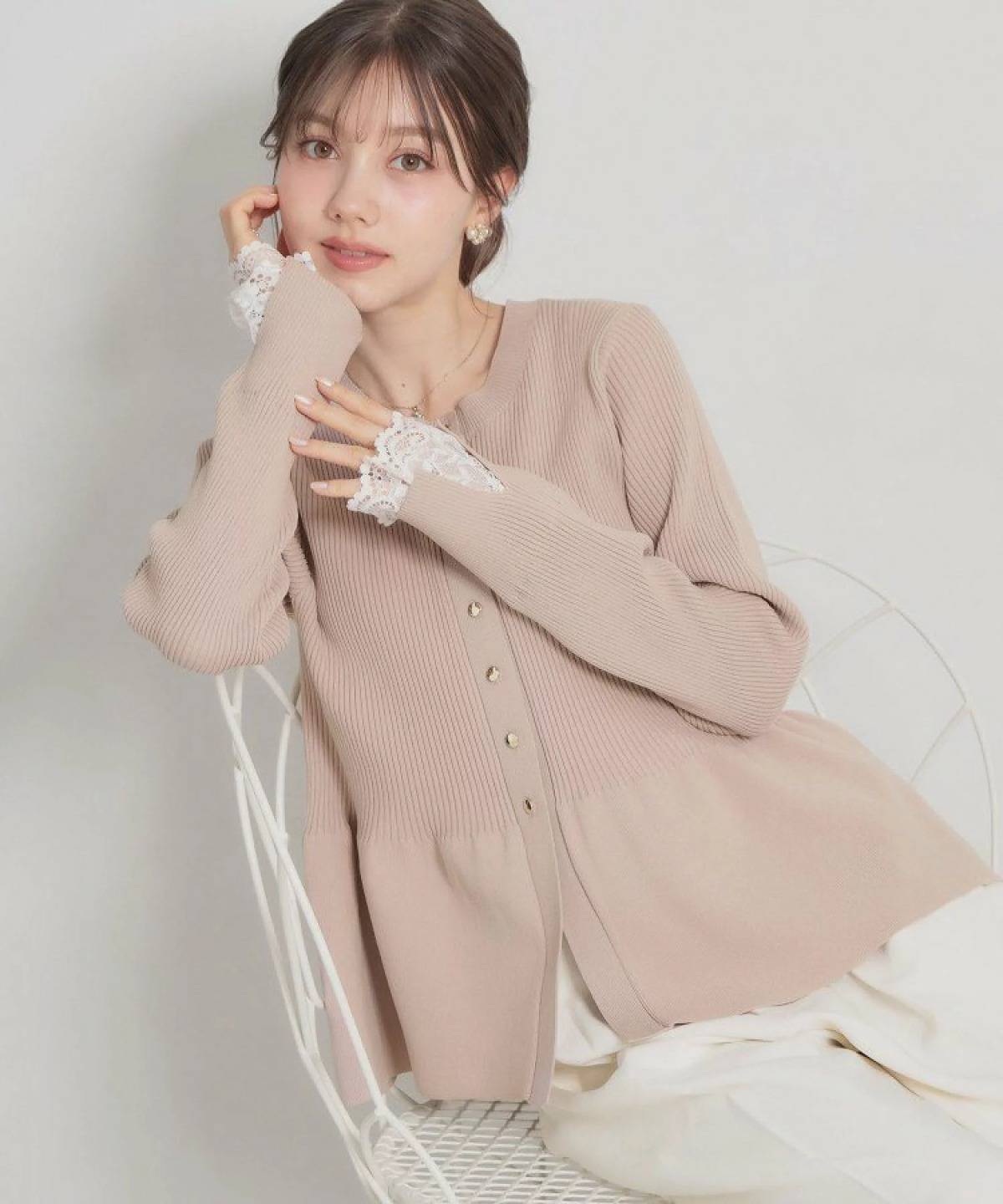 Couture Brooch ペプラムニットカーディガン