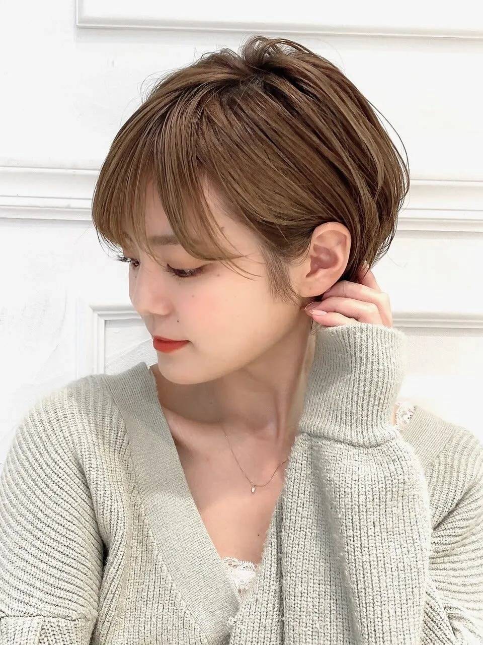 まとまり耳掛けボブ