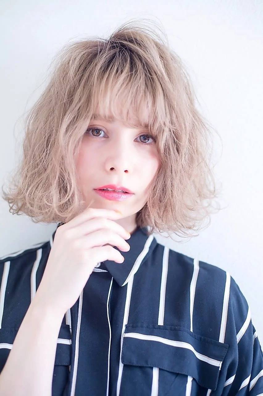 外国人風ハイトーンボブ