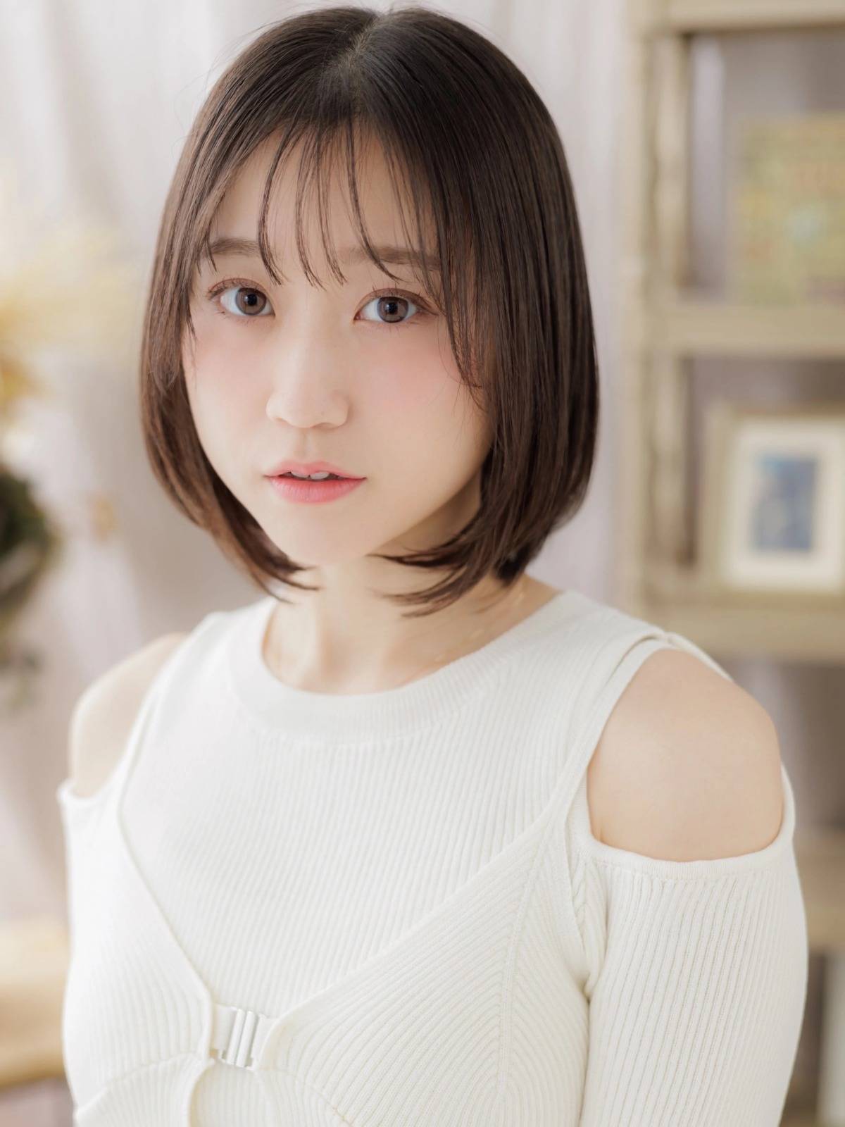 フェミニン前下がりボブ