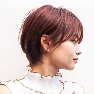  暖色系の丸みショート 