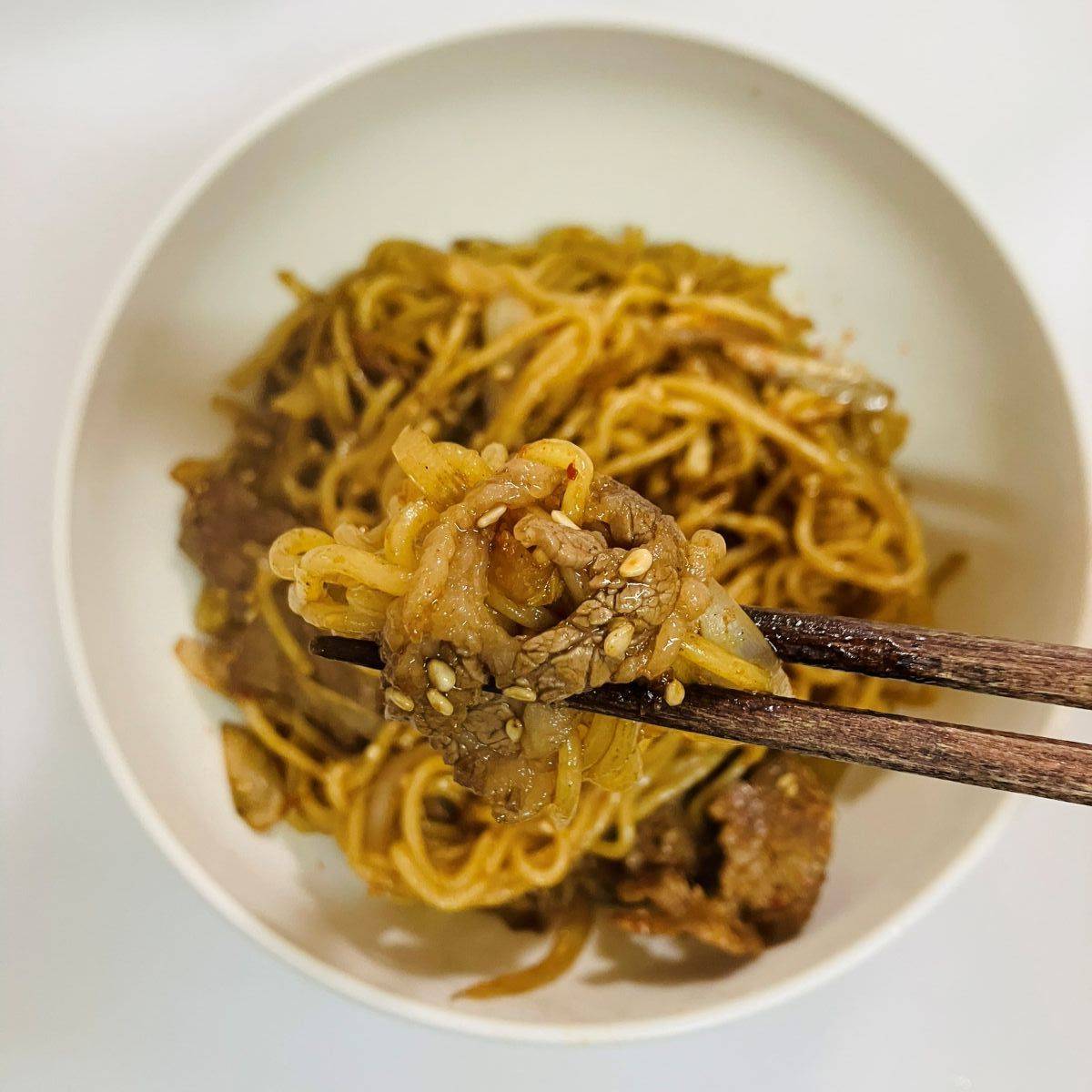 マルちゃん公式の「ごぼうと生姜のしゃきしゃき焼そば」のレシピ